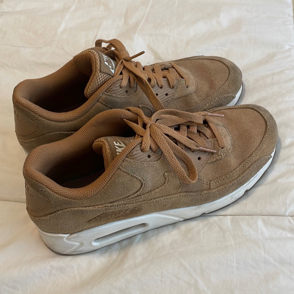 Womens size 9 tan Nike airs